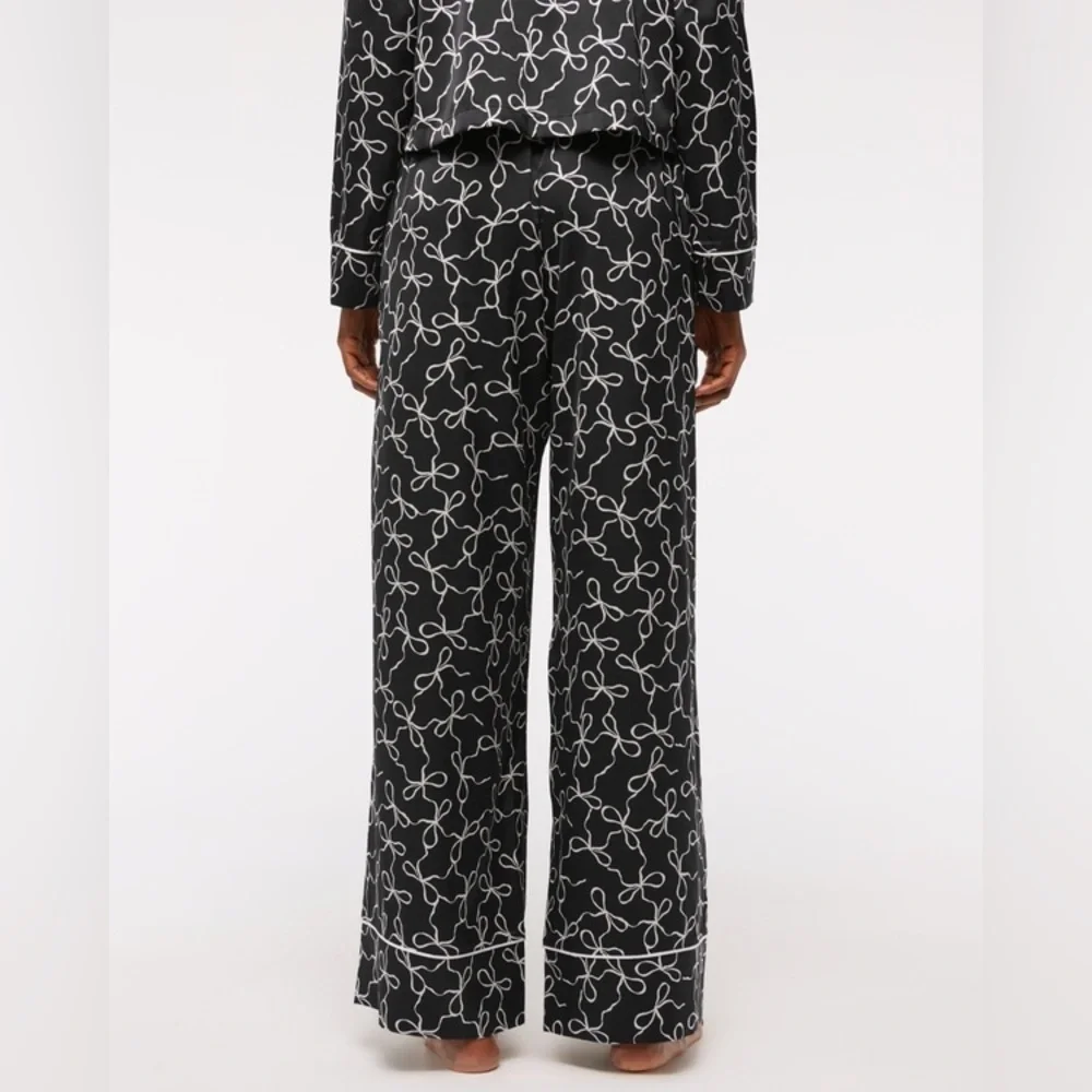 Abercrombie & Fitch Bow Satin Sleep Pants - Size XL